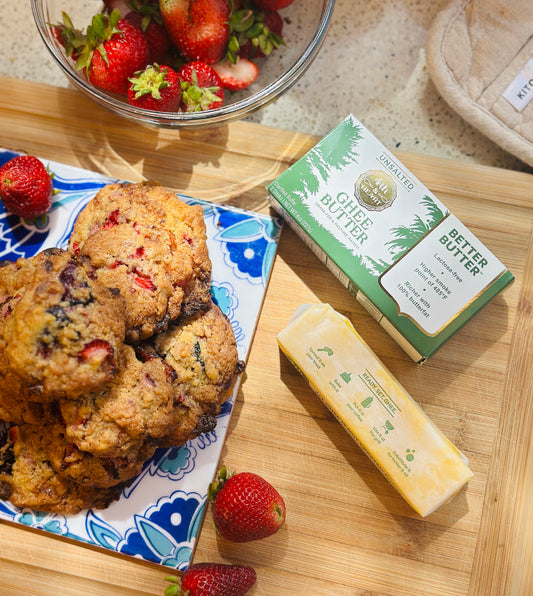 Delicious Berries and White Chocolate Cookies - Your New Favorite Treat!